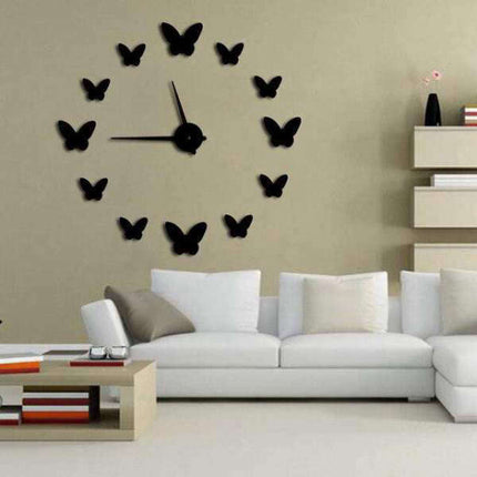 Moderne 3D Wanduhr mit Schmetterlingen