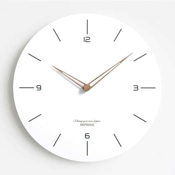 Schlichte Design Wanduhr fürs Badezimmer