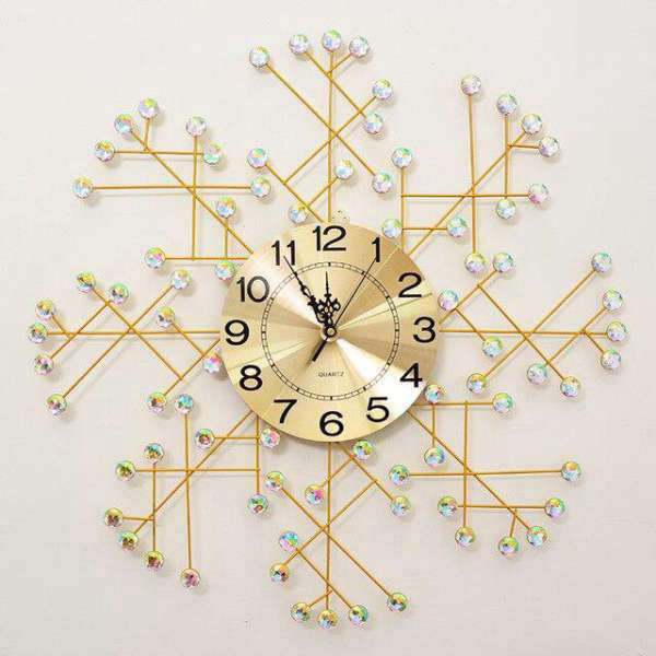 Große Designer Wanduhr mit Kristallen