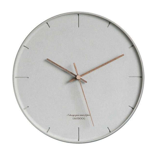 Schlichte minimalistische Wanduhr leises Uhrwerk
