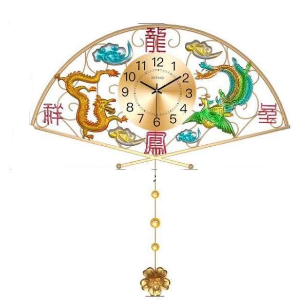 Asiatische Wanduhr mit Drachen und Pendel
