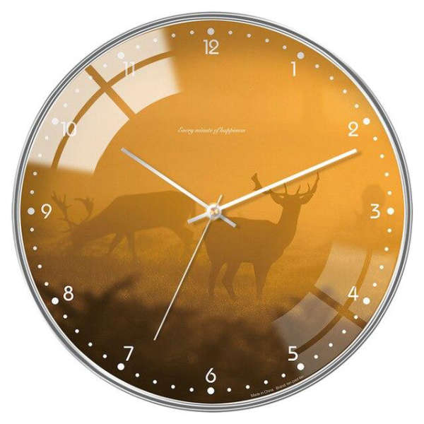 Moderne Design Wanduhr mit Blattmotiv