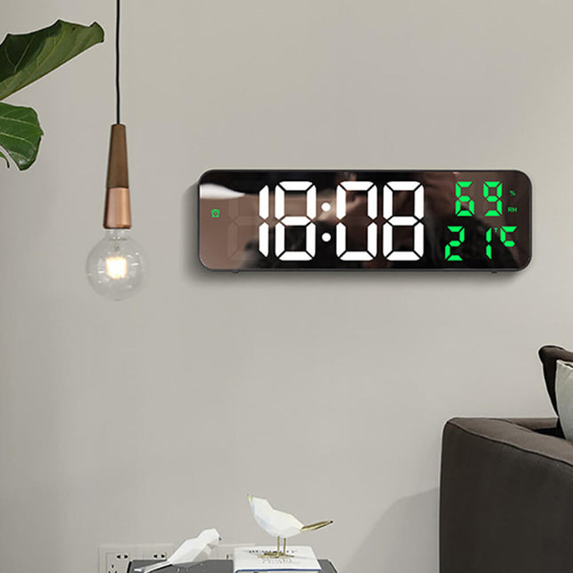 Große digitale Wanduhr mit Batteriebetrieb