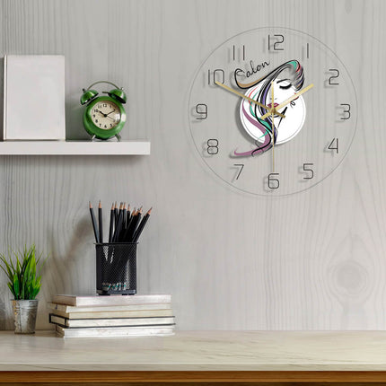 Elegante Wanduhr für den Schönheitssalon