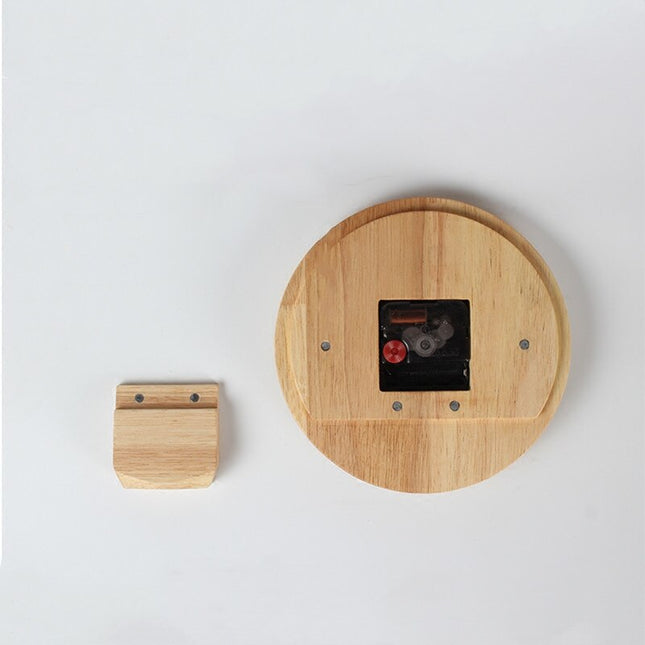 Runde Holztischuhr ohne Ziffern Design