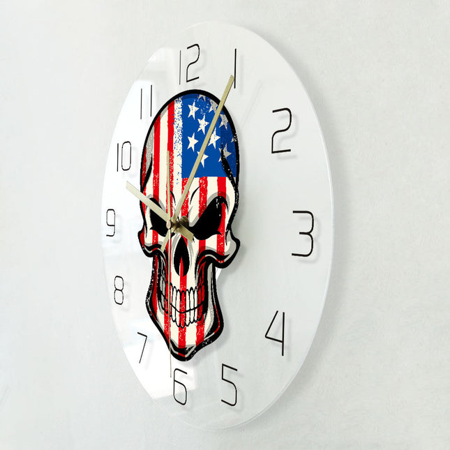 Wanduhr Totenkopf mit amerikanischer Flagge