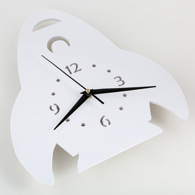 Weiße Kinder Wanduhr in Raketen-Form