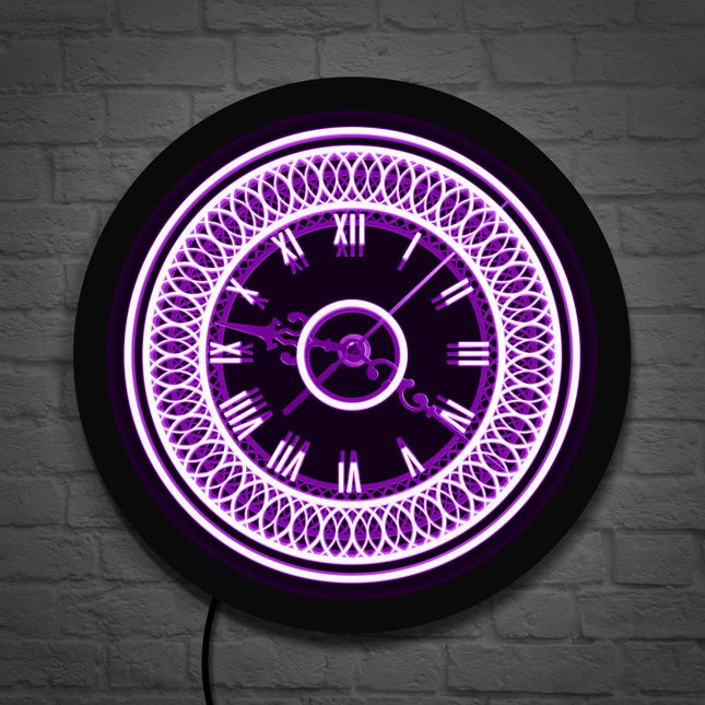 LED Wanduhr mit klassischem Ornament-Design