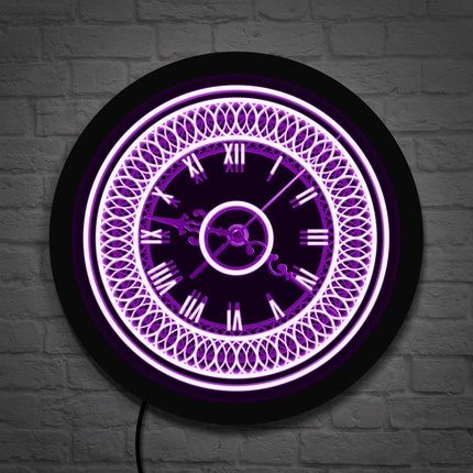 LED Wanduhr mit klassischem Ornament-Design