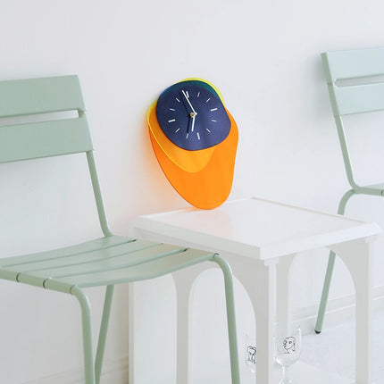 Leise Kinderzimmer Wanduhr bunt modern