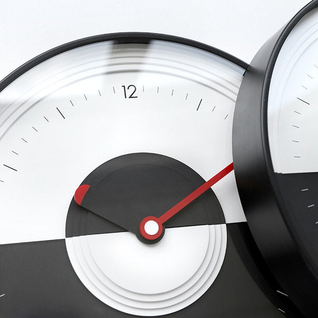 Design Wanduhr modern im Yin-Yang-Stil