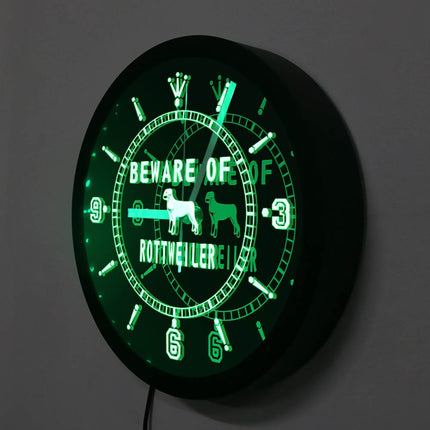 Rottweiler Hund Wanduhr mit LED-Beleuchtung