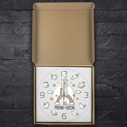 Kinder-Wanduhr mit süßen Einhorn-Katzen