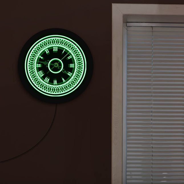LED Wanduhr mit klassischem Ornament-Design