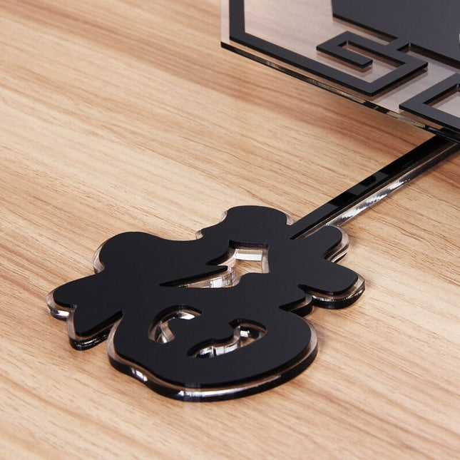 Achteckige Wanduhr asiatisch mit Pendel