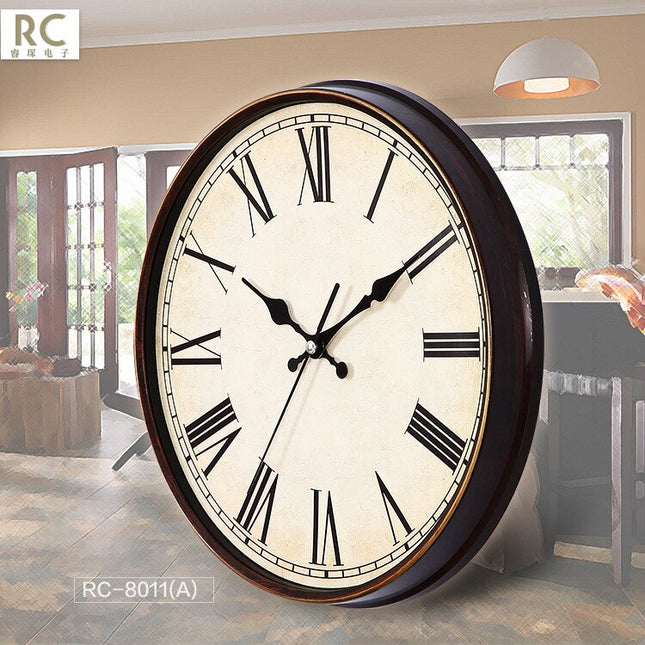 Klassische Retro Wanduhr für Küche