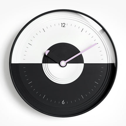 Design Wanduhr modern im Yin-Yang-Stil