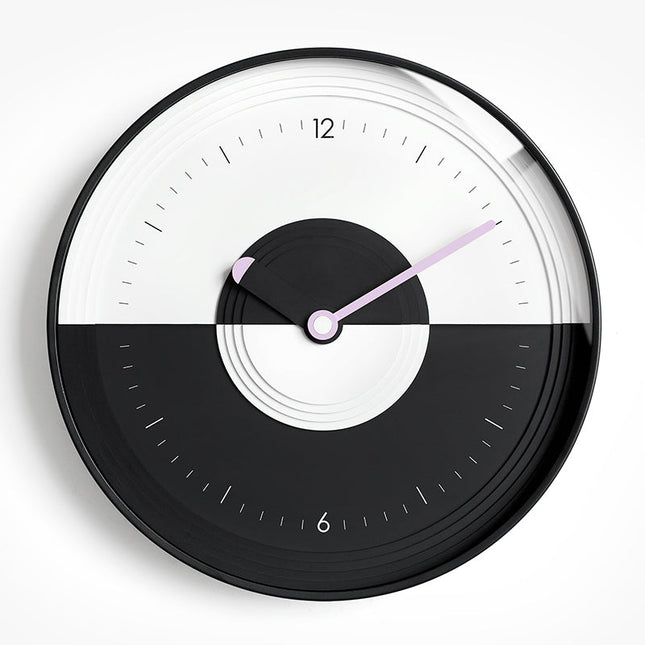 Design Wanduhr modern im Yin-Yang-Stil