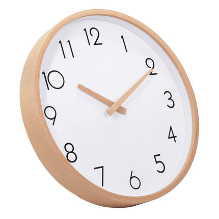 Skandinavische Wanduhr mit Holzrahmen rund