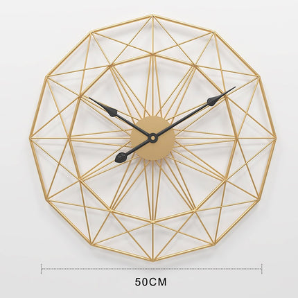 Große geometrische Wanduhr aus Metall