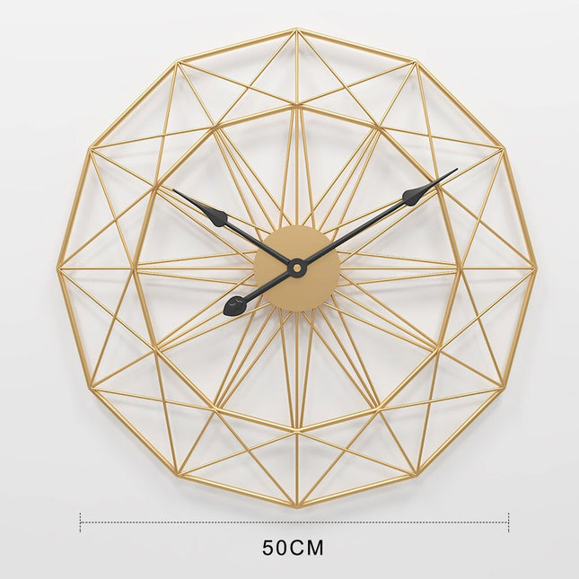 Große geometrische Wanduhr aus Metall