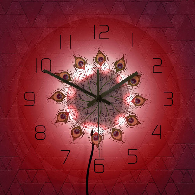 Wanduhr mit elegantem Pfauenfedern-Design
