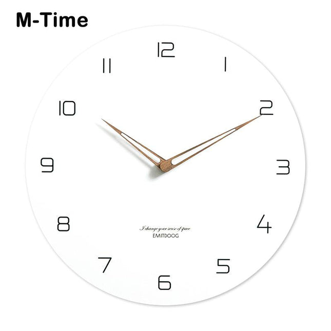 Wanduhr aus Holz weiß gebleicht