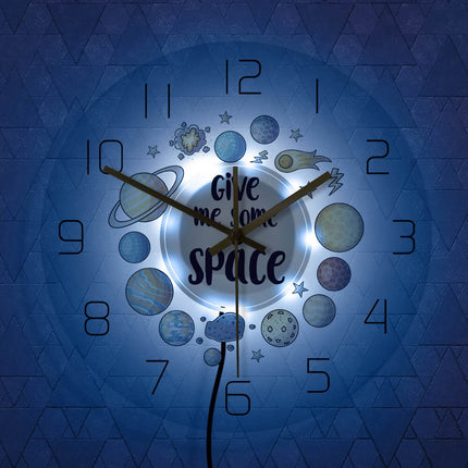 Kinderzimmer-Wanduhr mit Planeten und Sternen