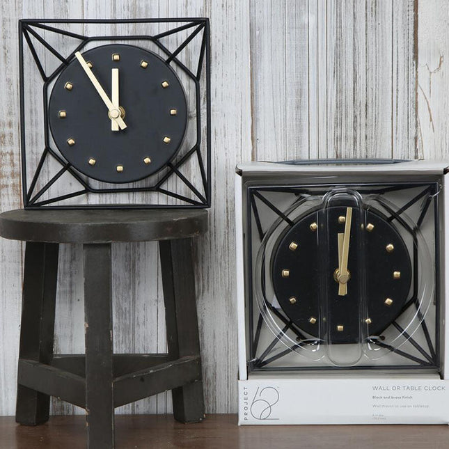 Moderne Design Tischuhr aus Metall