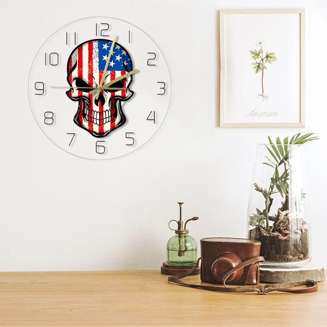 Wanduhr Totenkopf mit amerikanischer Flagge