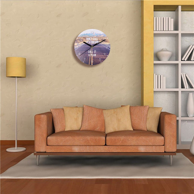 Wanduhr mit motivierendem Spruch Design