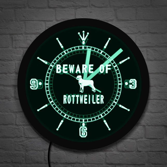 Rottweiler Hund Wanduhr mit LED-Beleuchtung