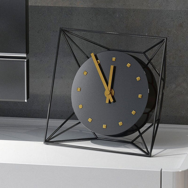 Moderne Design Tischuhr aus Metall