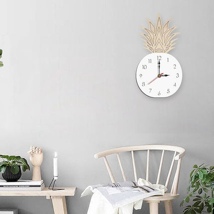 Wanduhr in Ananas Form Holz