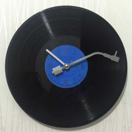 Schallplattenuhr im Plattenspieler Retro Design