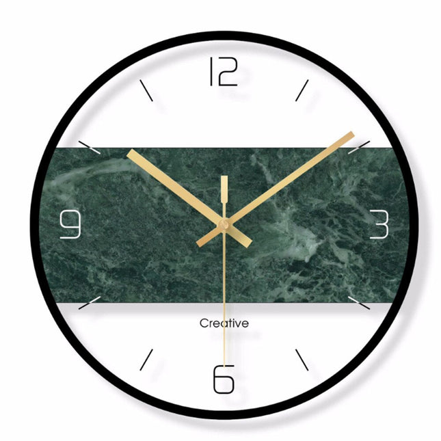 Skandinavische Wanduhr Holz minimalistisch modern
