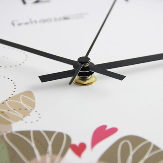 Künstlerische Wanduhr im japanischen Zen-Stil