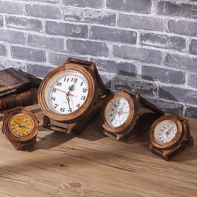 Design Wanduhr als Riesen-Armbanduhr Holz