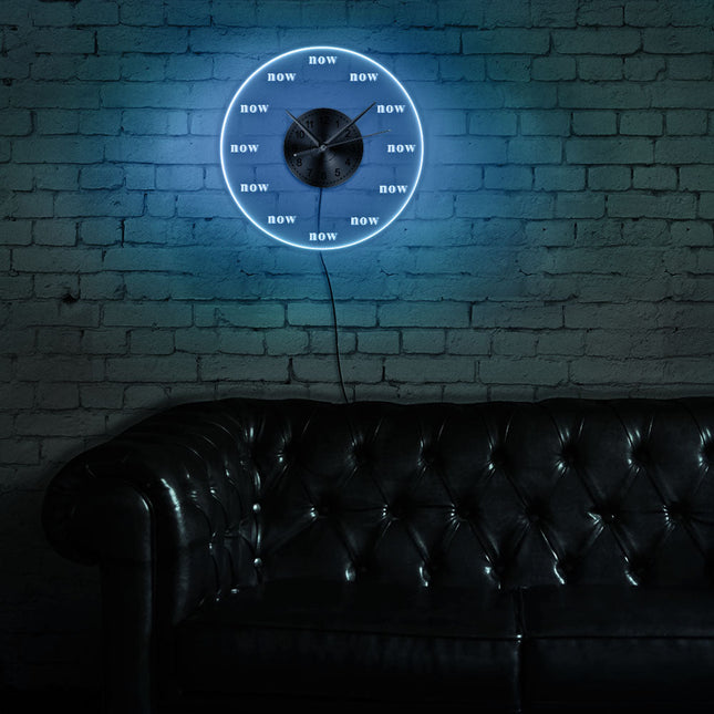 Design Wanduhr "Now" mit LED-Beleuchtung