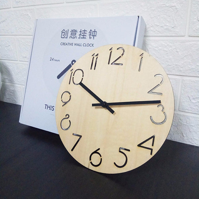 Minimalistische Vintage Wanduhr aus Holz