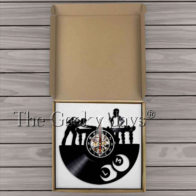 Billard Schallplattenuhr für das Spielzimmer