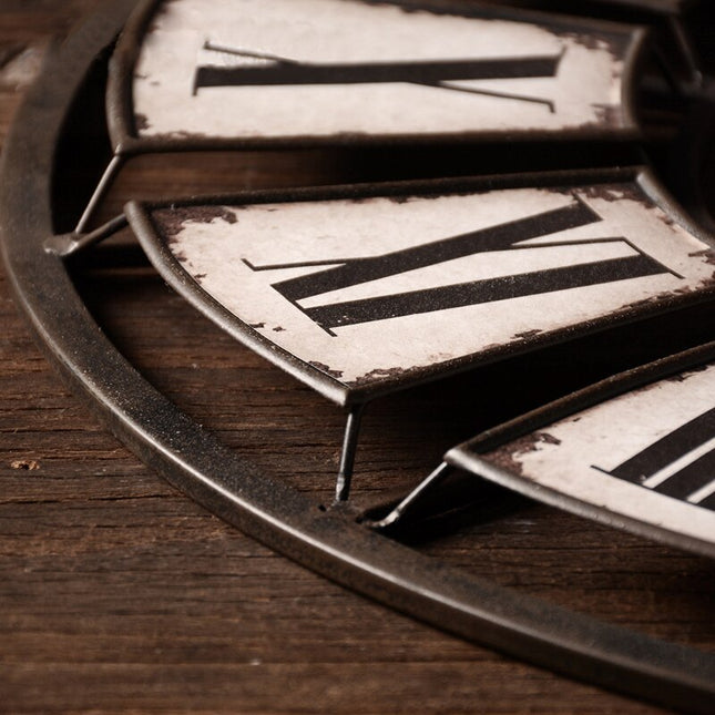 Große Vintage Wanduhr Römische Ziffern