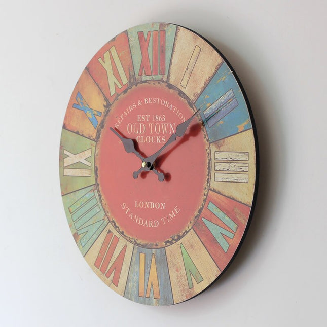 Bunte Vintage Wanduhr Old Town