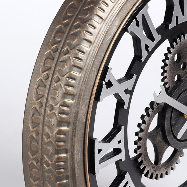 Wanduhr im Reifen-Design mit Zahnrädern