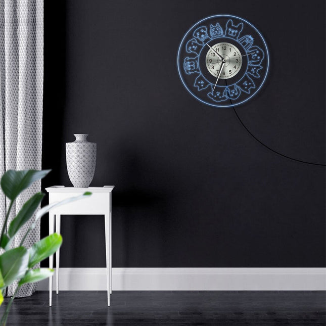 LED Wanduhr mit verschiedenen Hunderassen