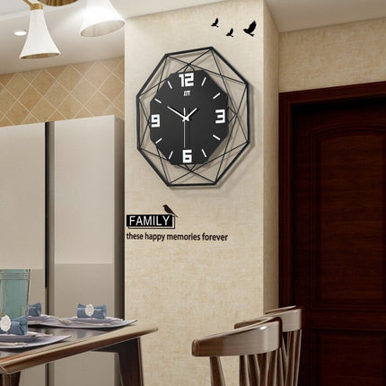Wanduhr Metall schwarz geometrisches Design