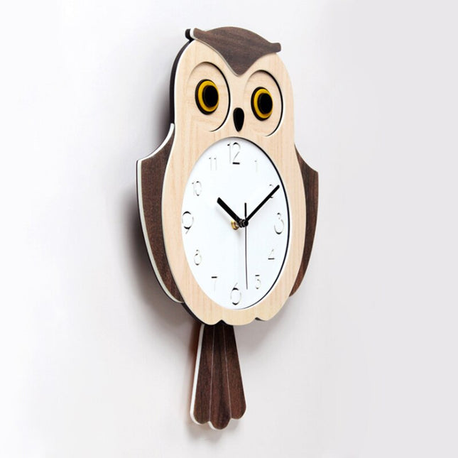 Eulen Wanduhr aus Holz fürs Kinderzimmer