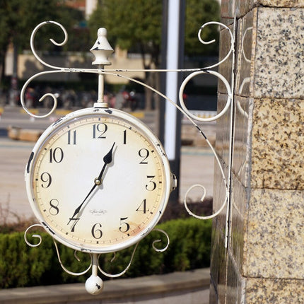 Doppelseitige Vintage Bahnhofsuhr für Außen