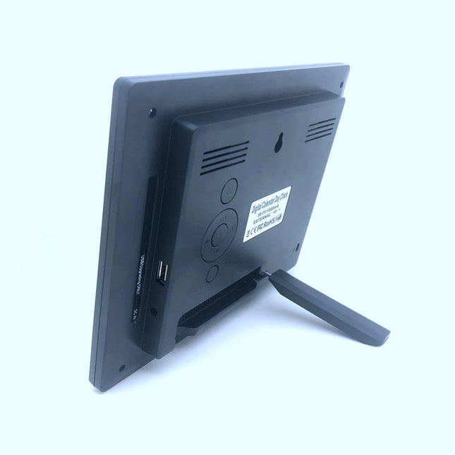 Digitale Seniorenuhr mit Datum und Wochentag