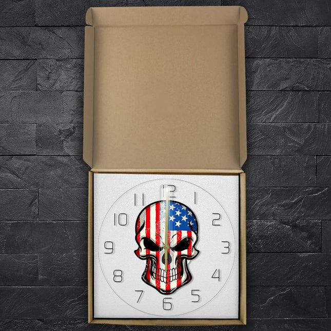 Wanduhr Totenkopf mit amerikanischer Flagge